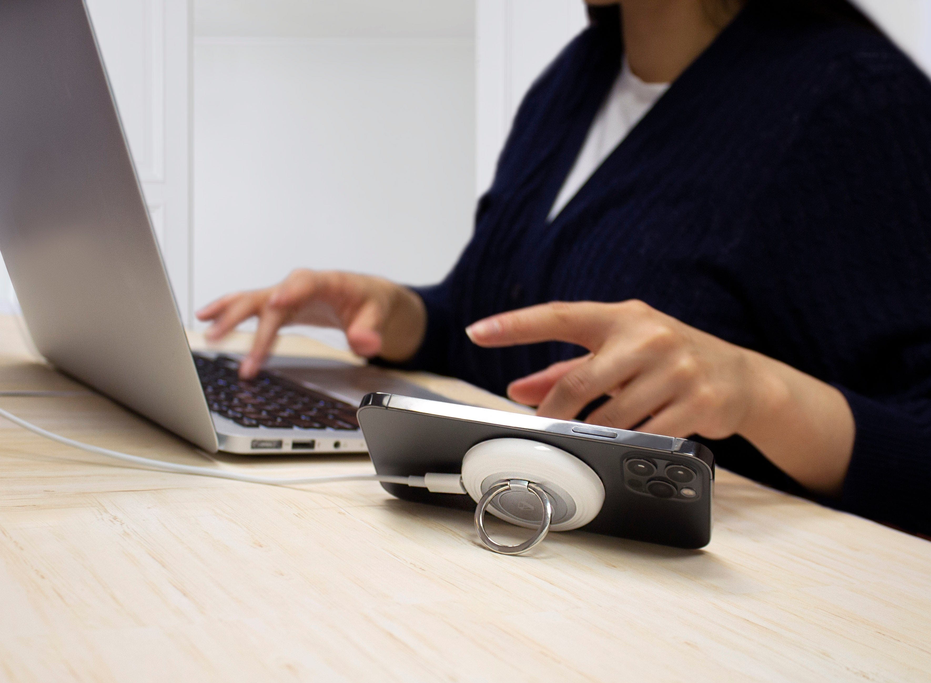 MagSafe® Compatible Wireless Charger with Ring Stand For iPhone 12/13/14/15 Series