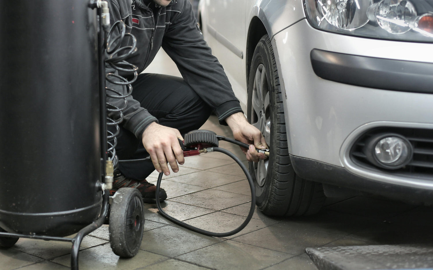 How a Cordless Portable Tire Inflator Saves the Day (and Your Workout)?